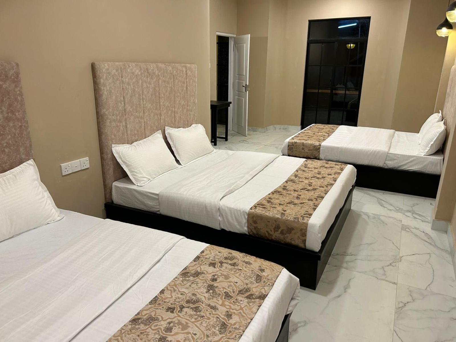 Royal Bliss Hotel نوفارا إيلِيا المظهر الخارجي الصورة