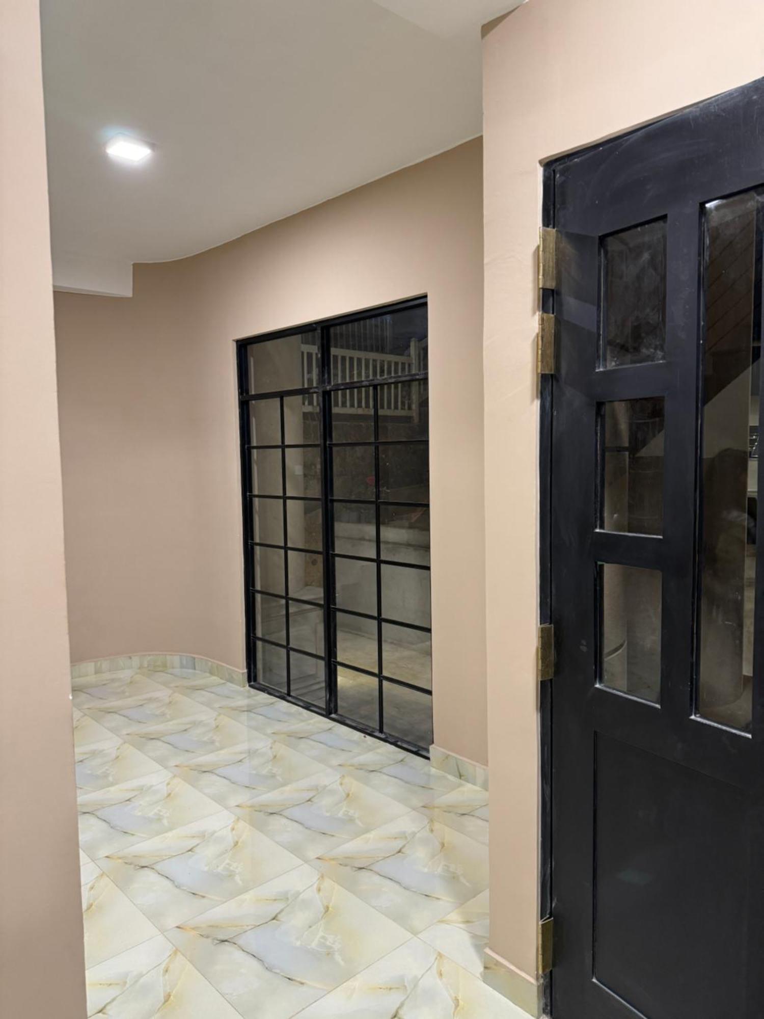 Royal Bliss Hotel نوفارا إيلِيا المظهر الخارجي الصورة